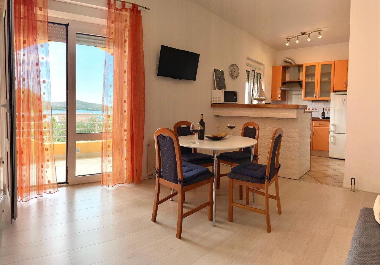 Apartments Villa Ra Жаборич Экстерьер фото