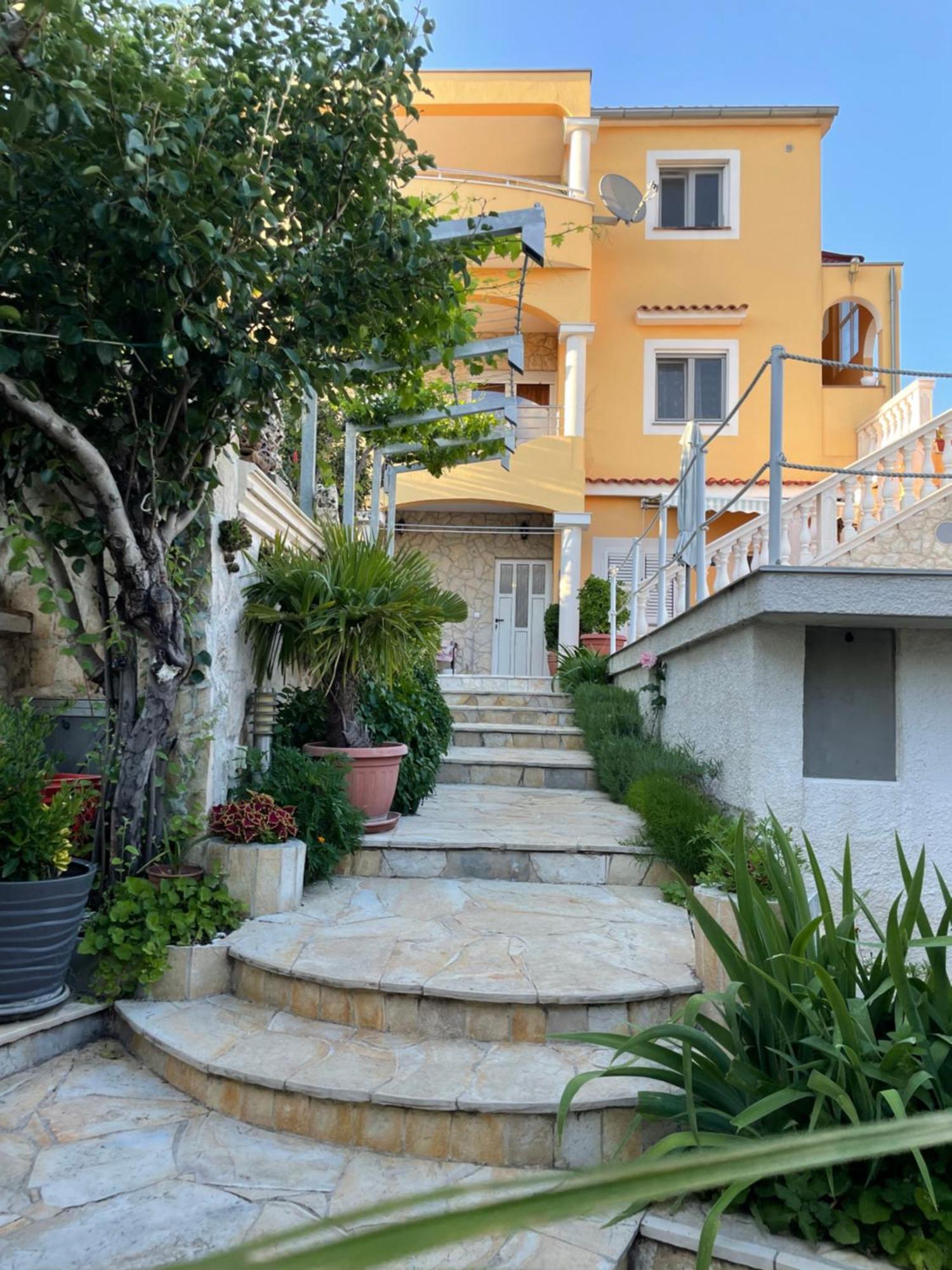 Apartments Villa Ra Жаборич Экстерьер фото