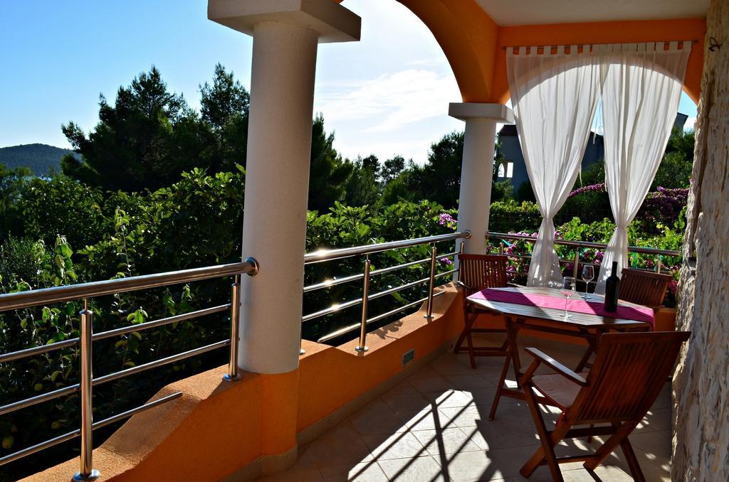 Apartments Villa Ra Жаборич Экстерьер фото