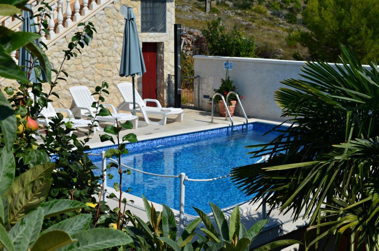 Apartments Villa Ra Жаборич Экстерьер фото