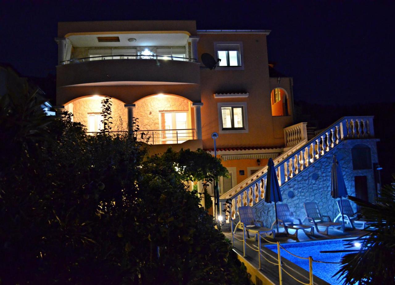Apartments Villa Ra Жаборич Экстерьер фото
