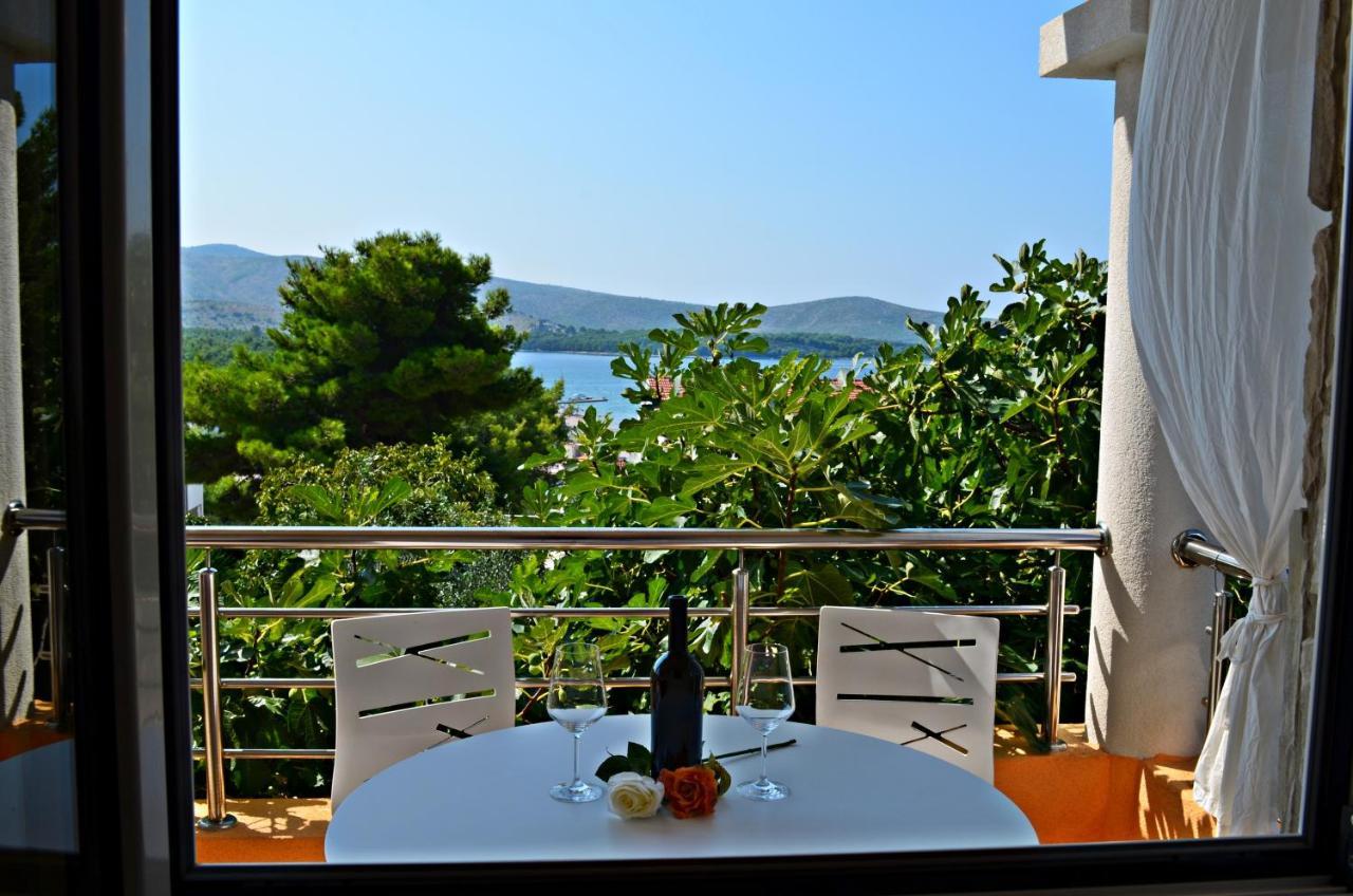 Apartments Villa Ra Жаборич Экстерьер фото